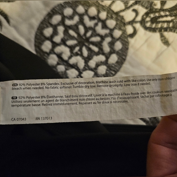 Balance small black leggings w pockets - Picture 10 of 10